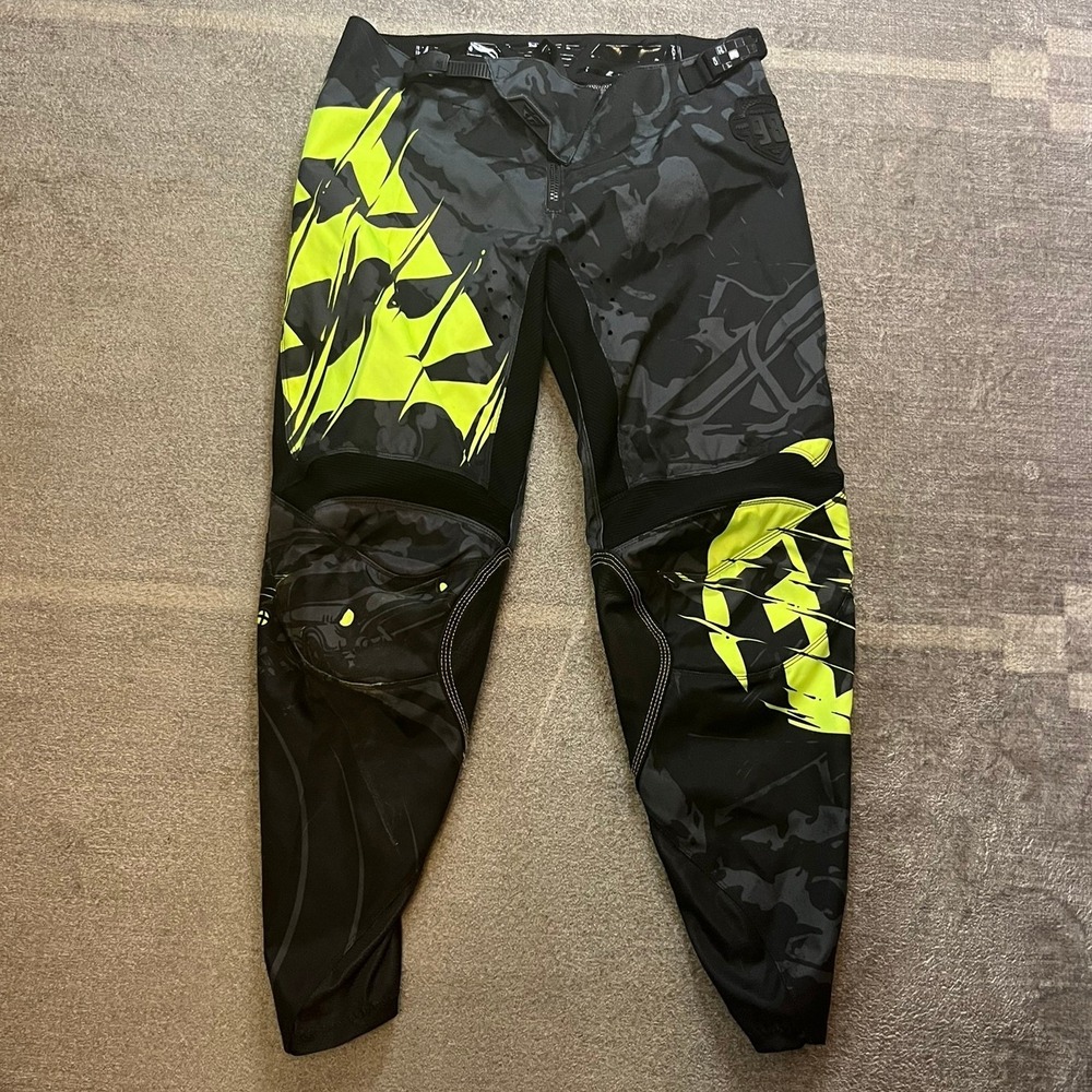 Fly Racing Kinetic Outlaw Motocross Pants Black Grey Camo Neon Yellow Size 34
